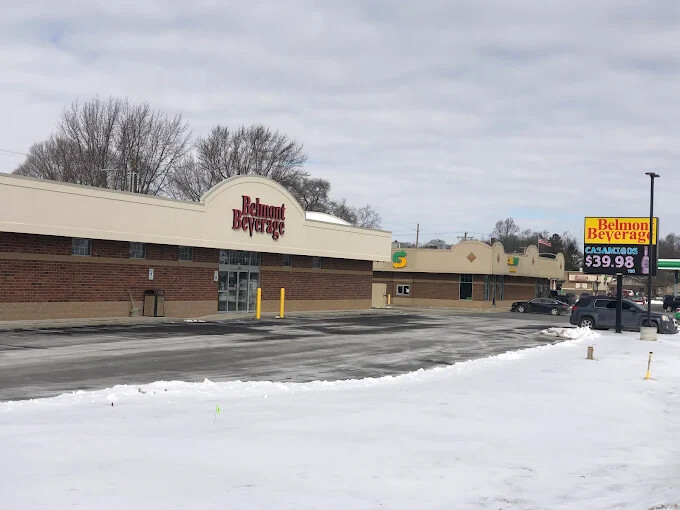 Belmont Beverage Roanoke – Roanoke, Indiana liquor store exterior