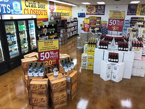 Big Red Liquors OUTLET interior