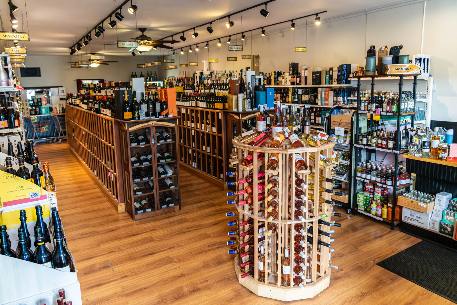 Wine___Spirits_26.jpg