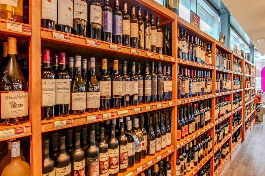STORE_WINE_WALL.jpg