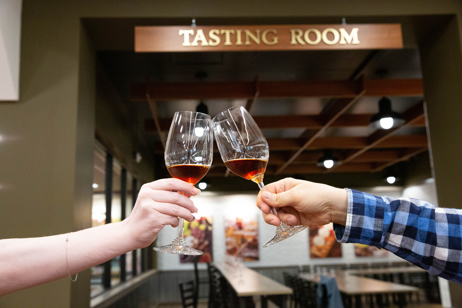 Tastingroom_-1056.jpg