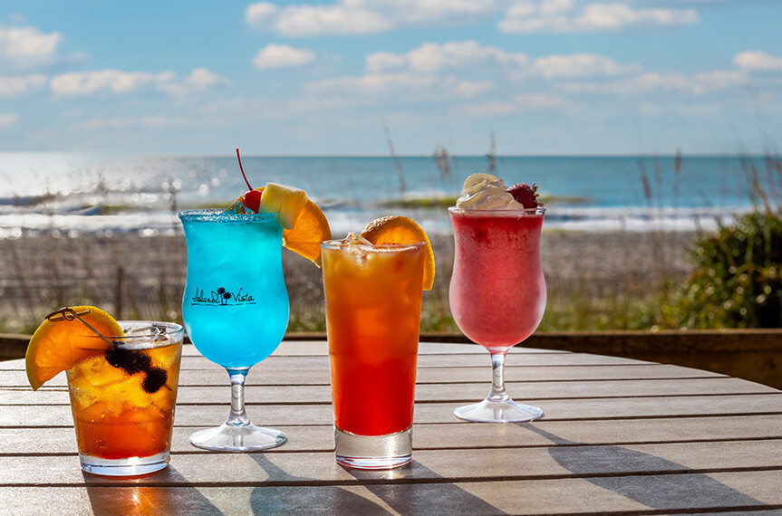 islandvistaresort-dining-overview-happyhour.jpg