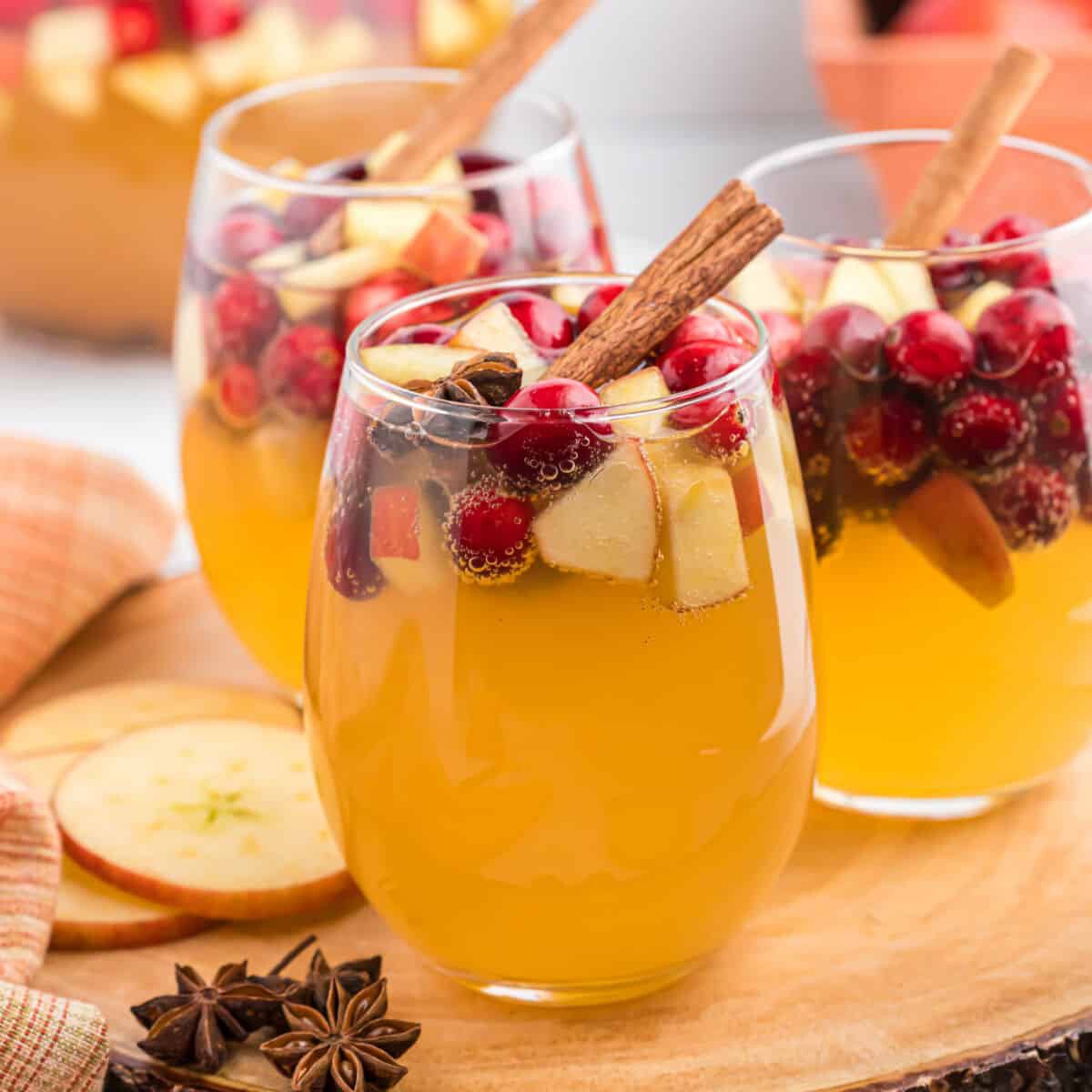 apple-cider-sangria-recipe.jpg