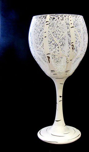 Aspen Glassware Wine Glass (color and art may vary)