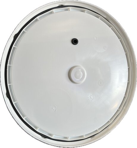 Grommeted Lid For 7.9 gallon Bucket