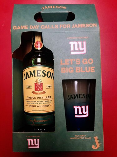 Blended Irish Whiskey w/ New York Giants Glass