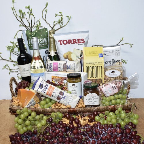 Vineyard Picnic With Cheese Gift Basket