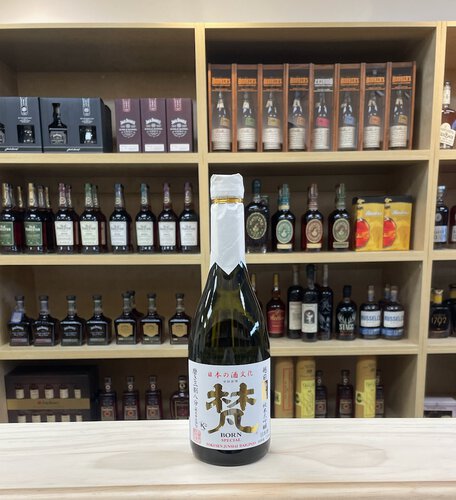 Born Tokusen Junmai Daiginjo