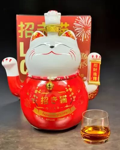 Maneki Neko Lucky Cat Japanese Whiskey
