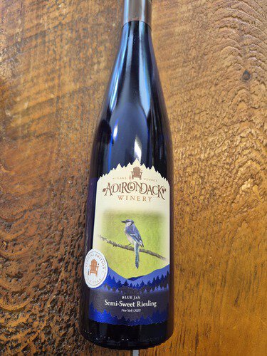 Adirondack Winery Semi-Sweet Riesling 750m