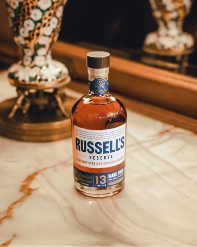 RUSSELLS RESERVE BBN AGED 13 YEARS + 2 BOTTLE OF RARE BREED BOURBON