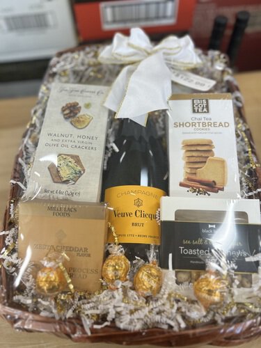 Veuve Clicquot Gift Basket
