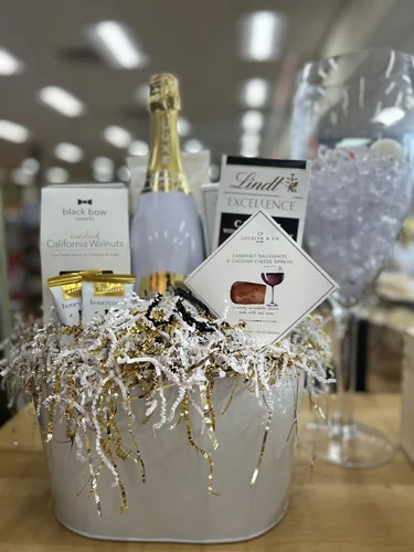 Sparkling Wine & Chocolate Gift Basket