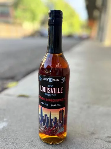 New Louisville Whiskey Co Years Old 10 years old  Straight Bourbon Whiskey 141 Proof