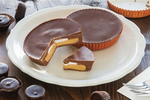 CB Stuffer Colossal Traditional Peanut Butter Cup