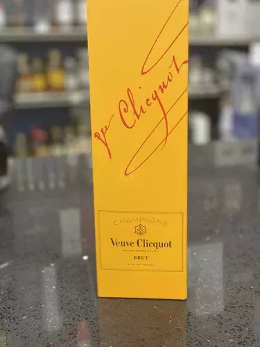 Veuve Cliquot 3 Btl Bundle