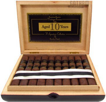Rocky Patel Petite Corona Rocky Patel Peti