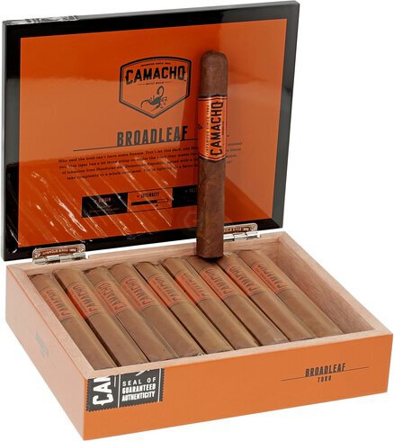 Camacho Ecuador Broad Leaf Toro